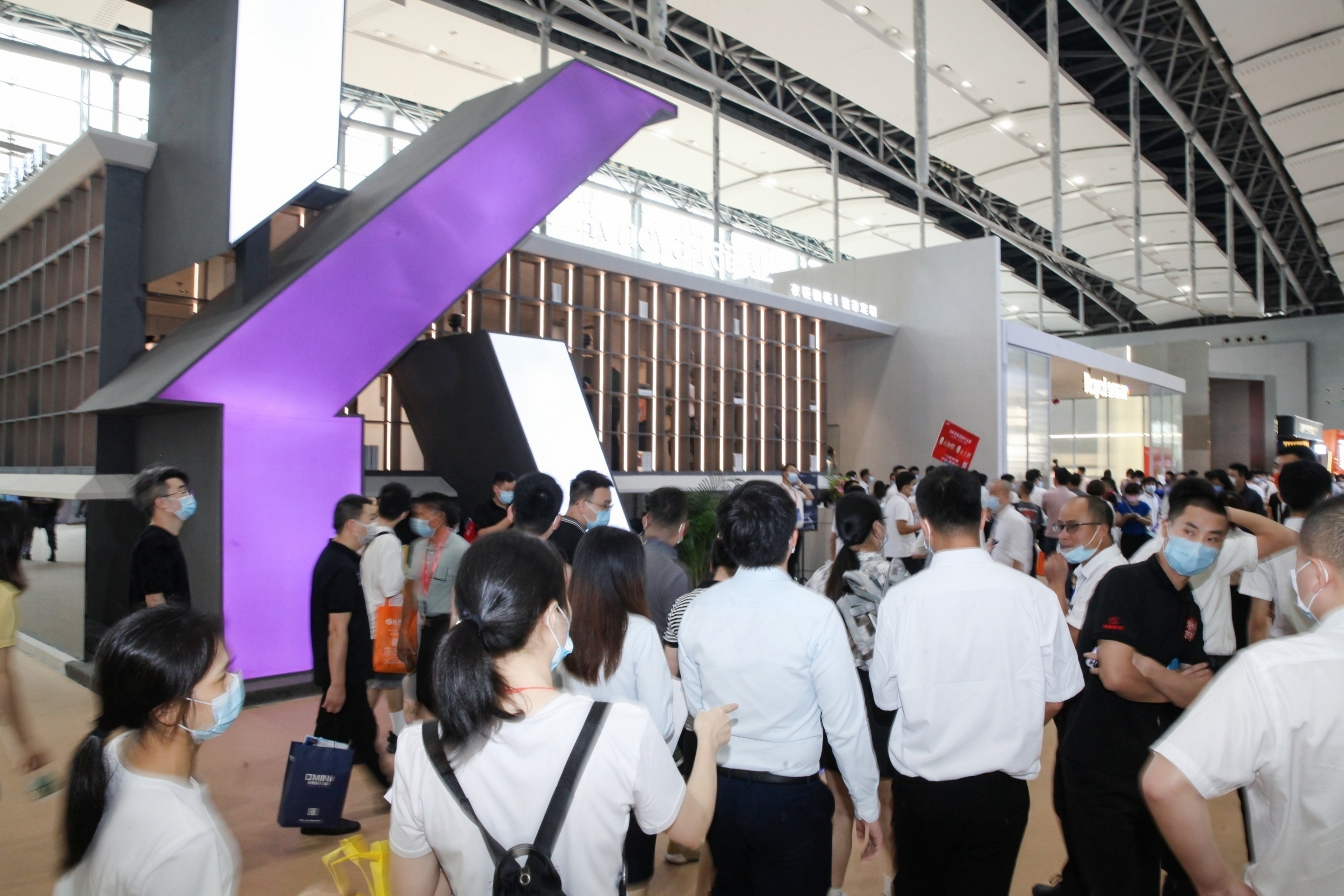 正能量网站新一代沉浸式体验展馆惊艳中国建博会（广州）